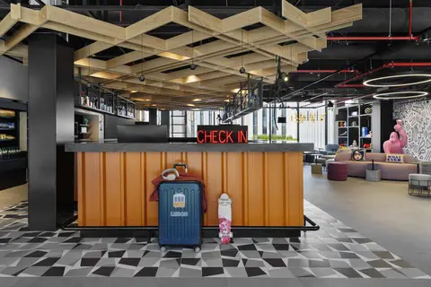 Moxy Alfragide Lisboa in Amadora — foto 12