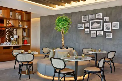 DoubleTree by Hilton Sharjah Waterfront Hotel in Sharjah — foto 6