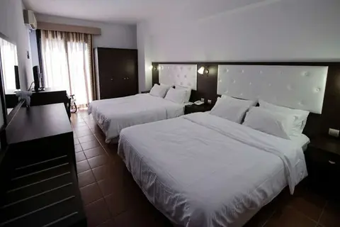 Glavas Inn Hotel in Gerakini — foto 13