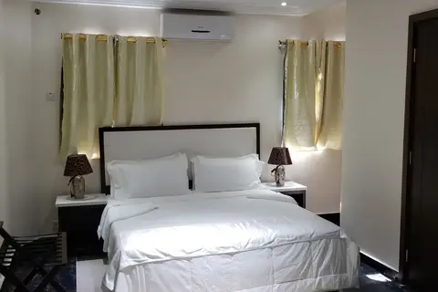 Metzy Residence Hotel in Serrekunda — foto 8