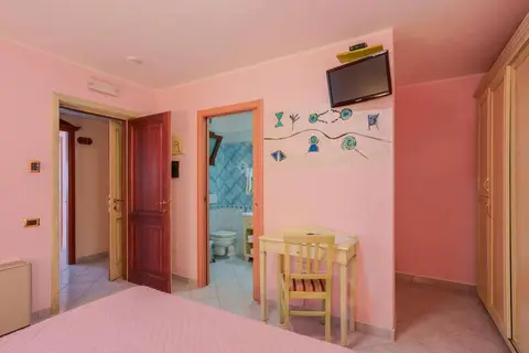 Hotel Solanas in Solanas — foto 3