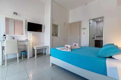 Palotel Luxury Hotel in Γουβιά — foto 26