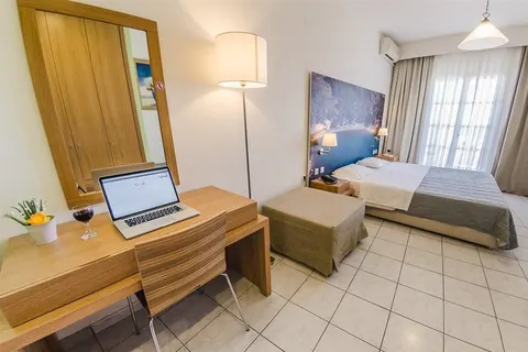 Nereides Hotel in Patitiri — foto 12