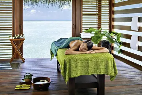 Four Seasons Resort Maldives at Kuda Huraa in Kuda Huraa — foto 11