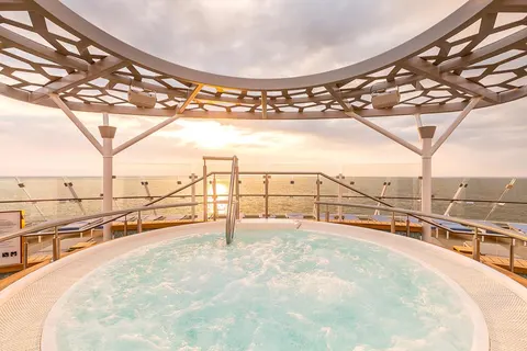 8 dg cruise West Europa Mein Schiff 6 foto 4