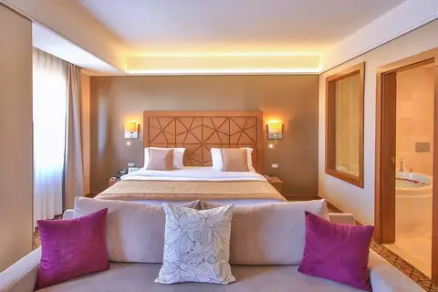 Ramada By Wyndham Istanbul Taksim in Fatih — foto 14