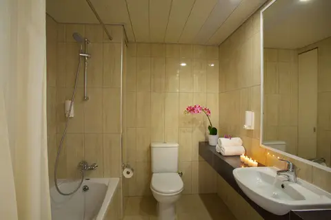 Hotel Queens Bay in Kissonerga — foto 28