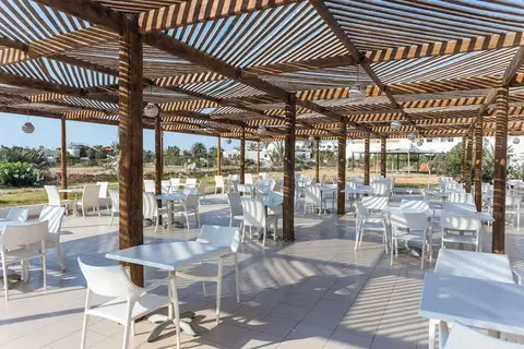 TMK Marine Beach in المقارسة — foto 5