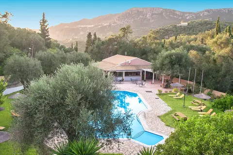 Adriolos in Λιαπάδες — foto 5
