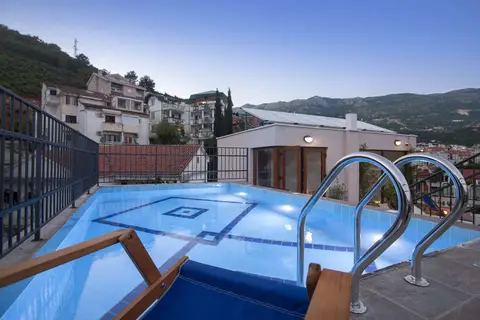 Hotel Twelve by Aycon in Budva — foto 18