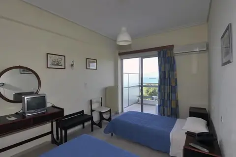 Siagas Beach Hotel in Agioi Theodoroi — foto 14
