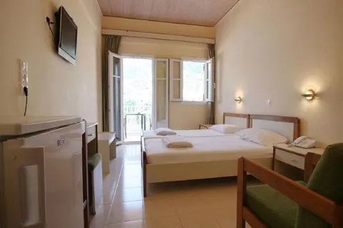 Ionis Hotel in Municipal Unit of Apollonioi — foto 3