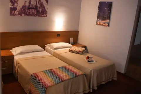 Hotel Lux in Alessandria — foto 14