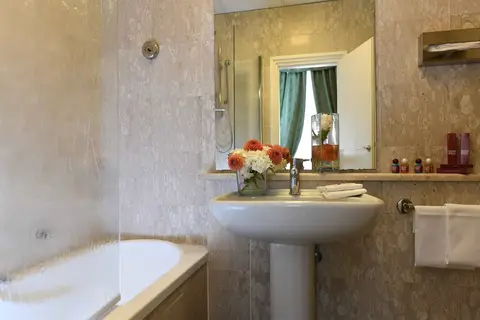 Bettoja Hotel Massimo D'Azeglio in Rome — foto 2
