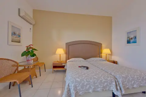 Palmariva Beach Hotel in Αμάρυνθος — foto 22