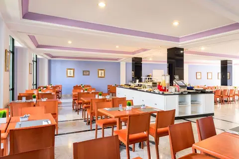 AZZ Merida Medea Hotel in Merida — foto 19