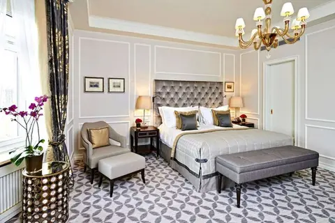 Fairmont Hotel Vier Jahreszeiten Hamburg in Hamburg — foto 24