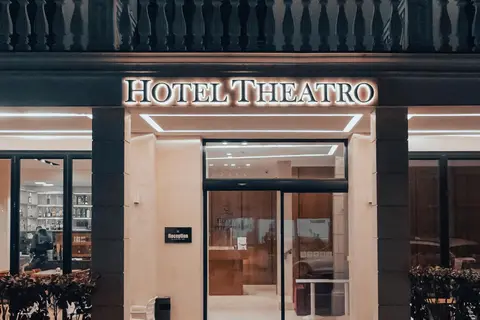 Hotel Theatro in Tirana — foto 19