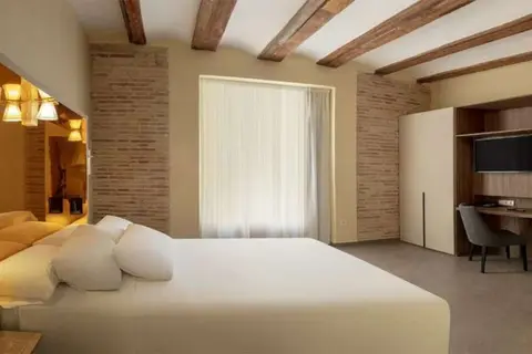 SH Suite Palace in Valencia