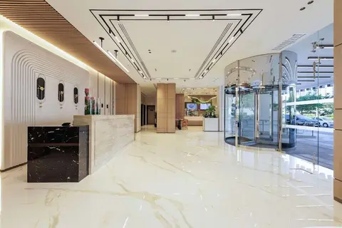 Holiday Inn Dubai Village Circle in Avalon hotel — foto 10