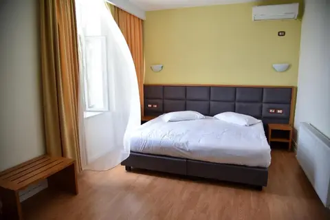 Hotel Cajupi in Gjirokastra — foto 4