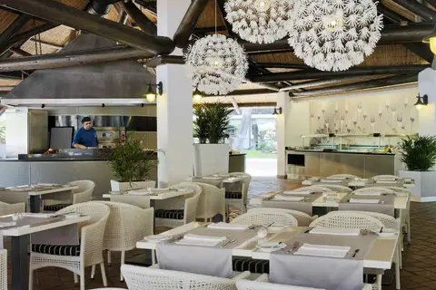 H10 Conquistador in Arona — foto 25