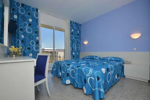 Club Hotel Aguamarina in es Mercadal — foto 11