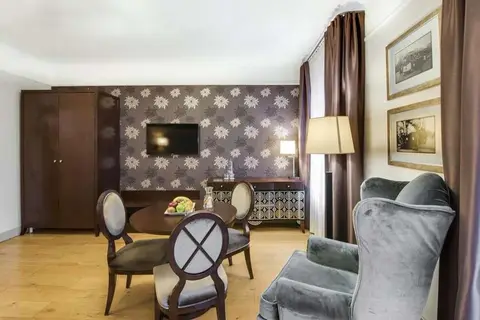 Semarah Metropole Hotel in Riga — foto 11