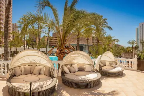 Magic Tropical Splash Aparthotel in La Cala de Finestrat — foto 11