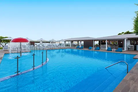 KBR Kassandra Bay Resort & Spa in Καλύβια — foto 5