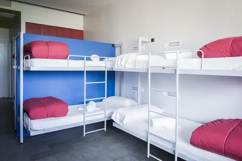 Centre Esplai Hostel in Barcelona — foto 23