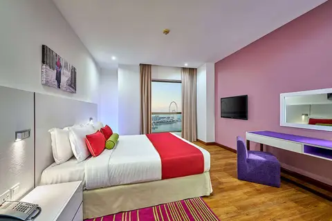 Ramada Hotel & Suites by Wyndham Dubai JBR in Dubai — foto 29