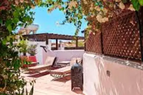 Hotel Riad Dar Bounouar in Marrakech — foto 23