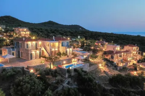 Searocks Exclusive Villas Resort in Kitries