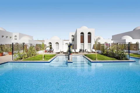 Fort Arabesque Resort in Pool Bar
