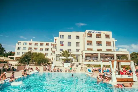 Hotel La Luna in Novalja — foto 15