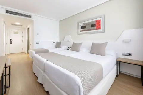 Alexandre Hotel FrontAir Congress in Sant Boi de Llobregat — foto 2