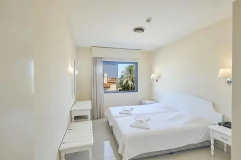 Tsokkos Gardens Hotel Apartments in Παραλίμνι — foto 3