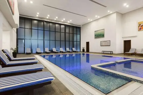 Ramada Hotel & Suites by Wyndham Ajman in عجمان — foto 7