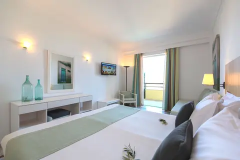 Samaina Port Hotel in Δημοτική Ενότητα Καρλοβασίων — foto 19