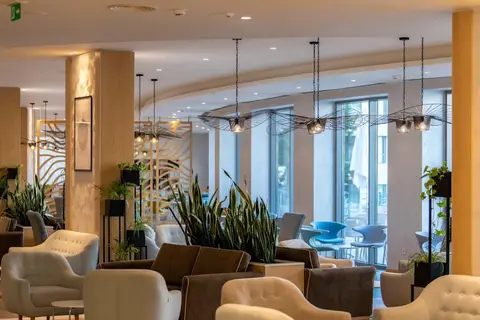 Hotel Astoria in СПА център Ривиера Бийч — foto 22