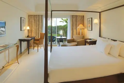 Amphitrite Palace Beach Hotel & Convention Centre in Rabat, foto 20
