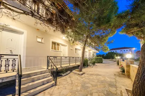 Karras Livin in Δημοτική Ενότητα Λαγανά — foto 22