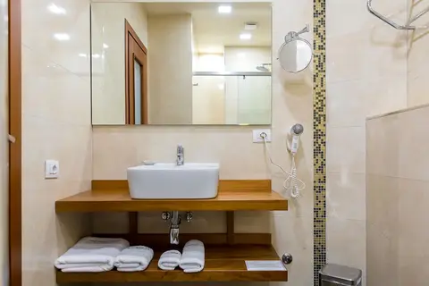 La Boheme Hotel in Tirana — foto 21