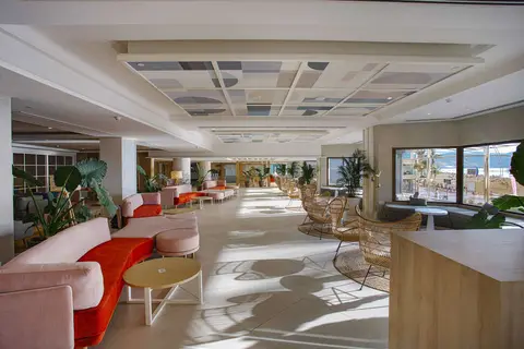 Hotel Cristina by Tigotan Las Palmas in Las Palmas de Gran Canaria — foto 16