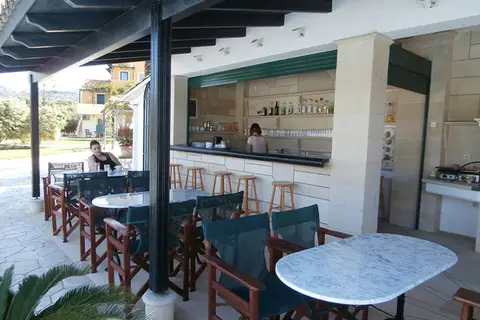 Sandy Beach Villas & Appartementen in Σβορωνάτα — foto 19
