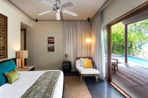 Taj Coral Reef Resort & Spa, Maldives in Nooraanee Shop, foto 13