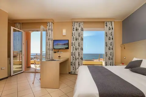 Janus Hotel in Castelsardo — foto 13