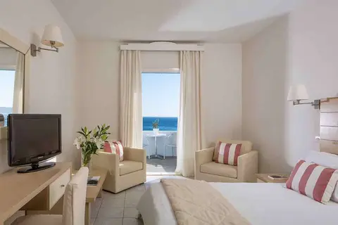 Manoulas Mykonos Beach Resort in Άγιος Ιωάννης Διακόφτης — foto 6
