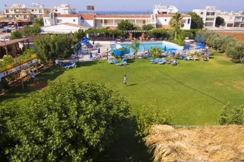 Captain Karas Holidays Apartments in Παραλίμνι